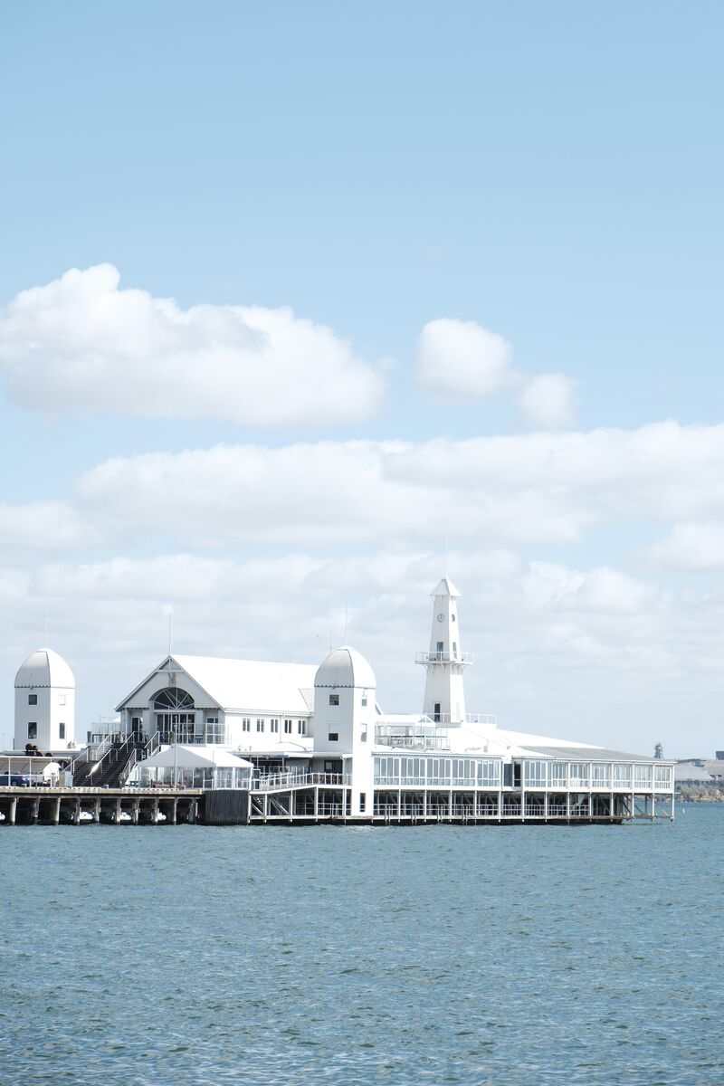 Eiffel Tower (daytime)